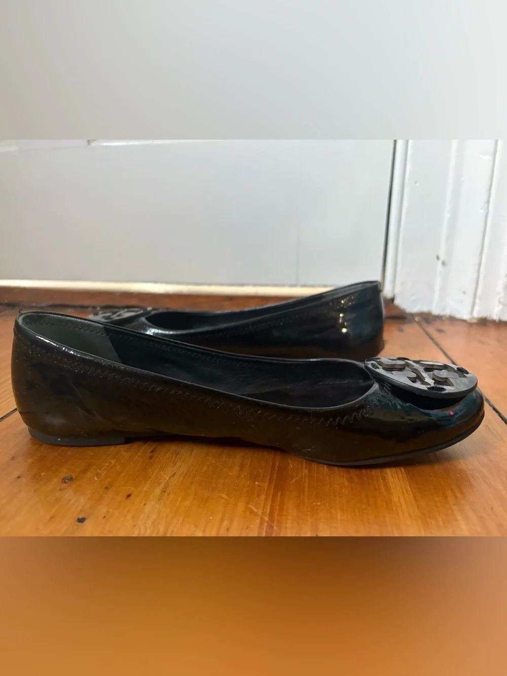 Tory Burch Reva Patent Leather Ballet Flats Black Logo, Size 9 - Classic Shiny